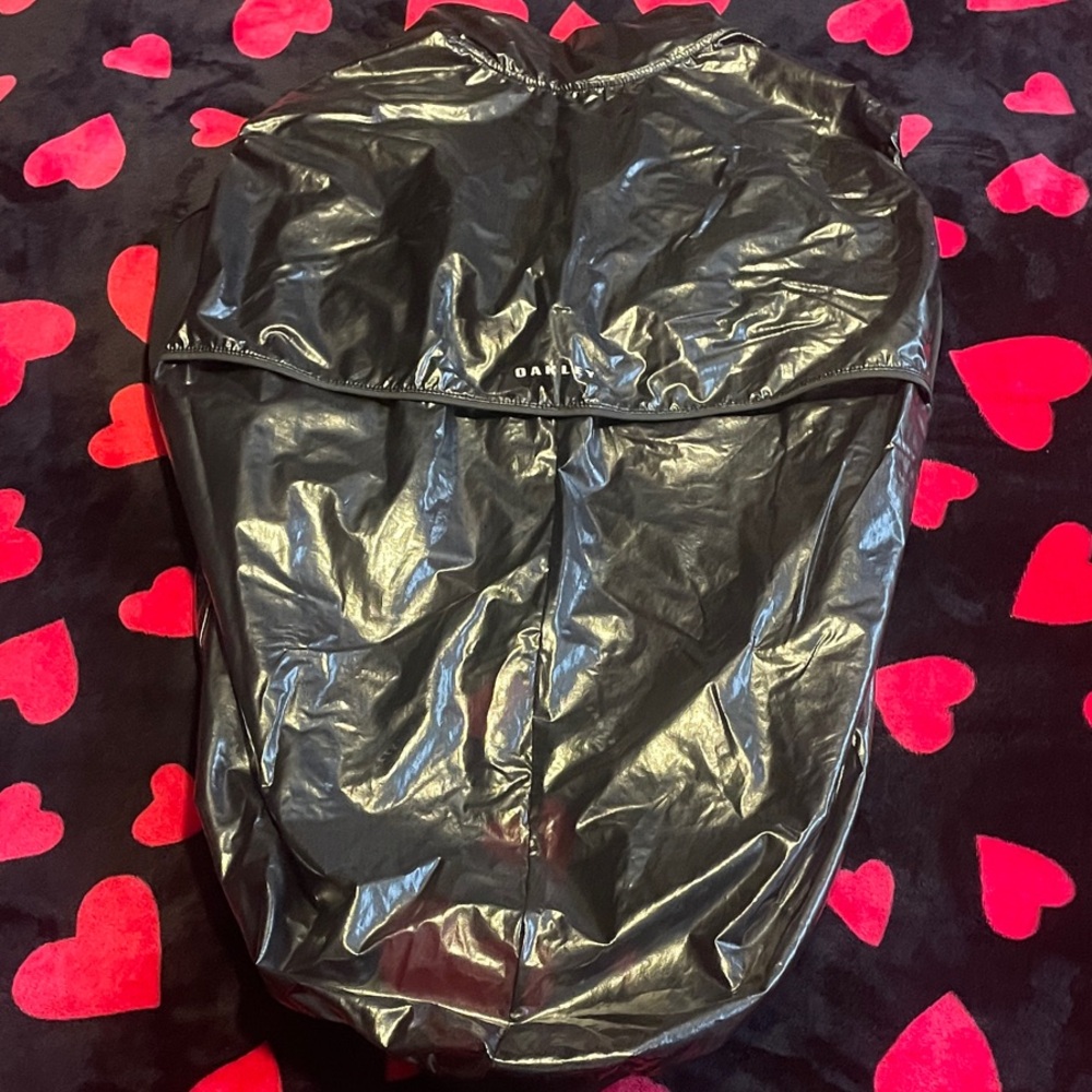 Oakley Race Fit Shiny Black Zip-Front Wind Vest - Picture 5 of 5